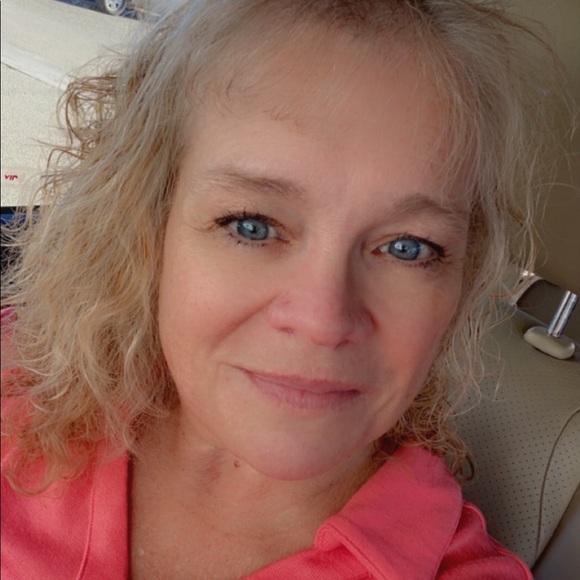 Meet your Posher, Veraanne - Picture 1 of 1